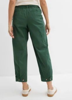 Pantalón acortado tipo cargo