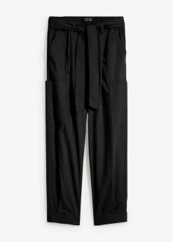 Pantalón acortado tipo cargo
