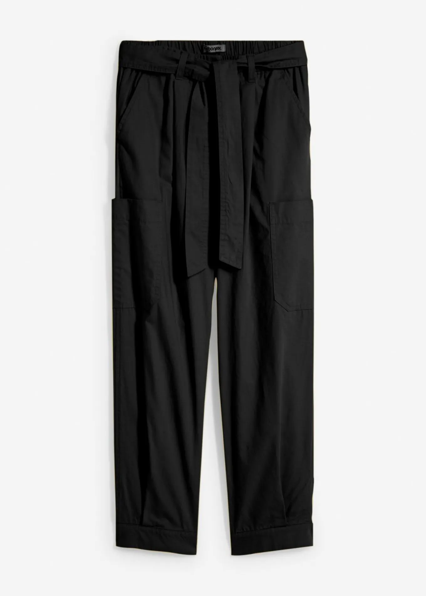 Pantalón acortado tipo cargo