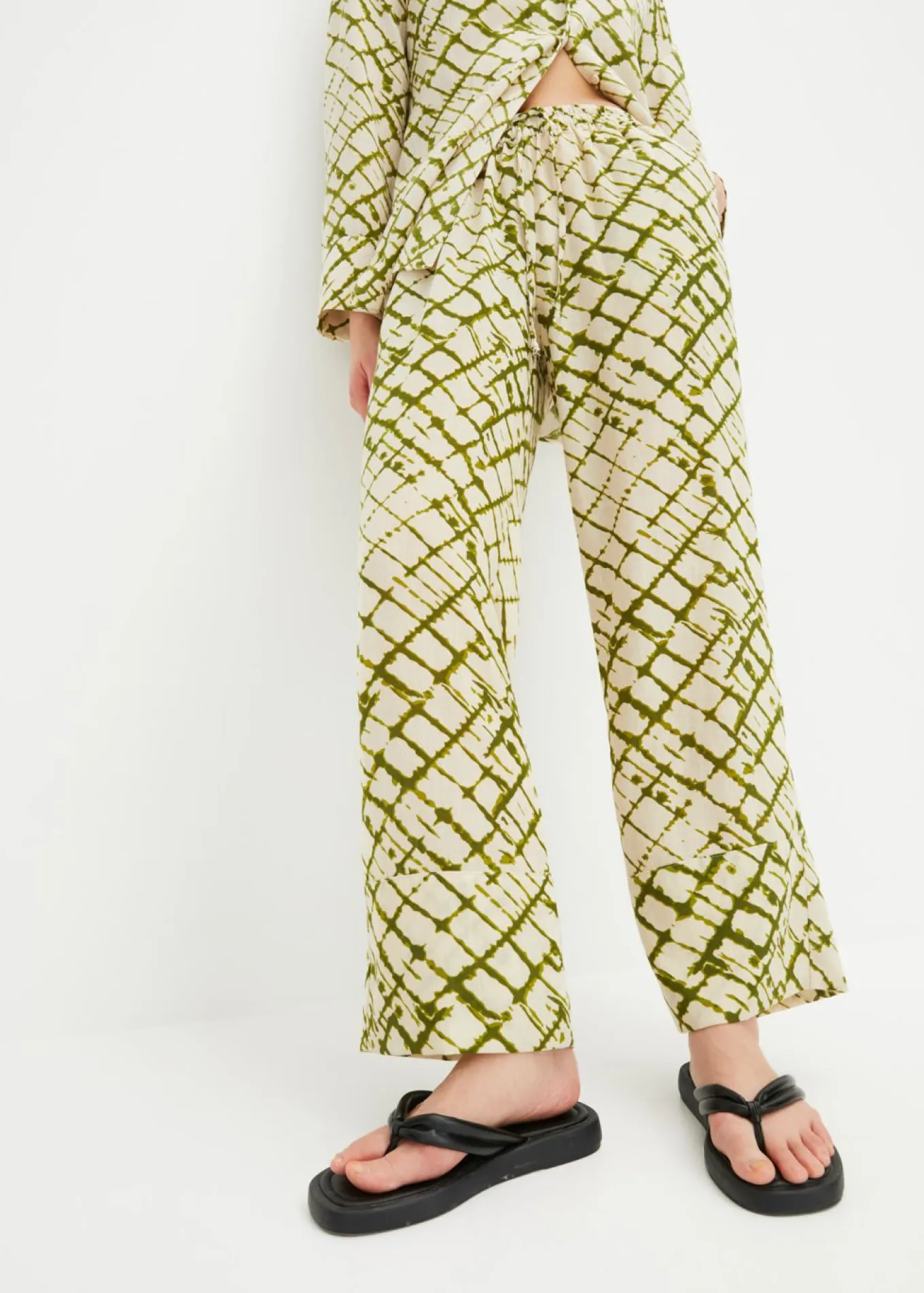 Pantalón ancho con estampado