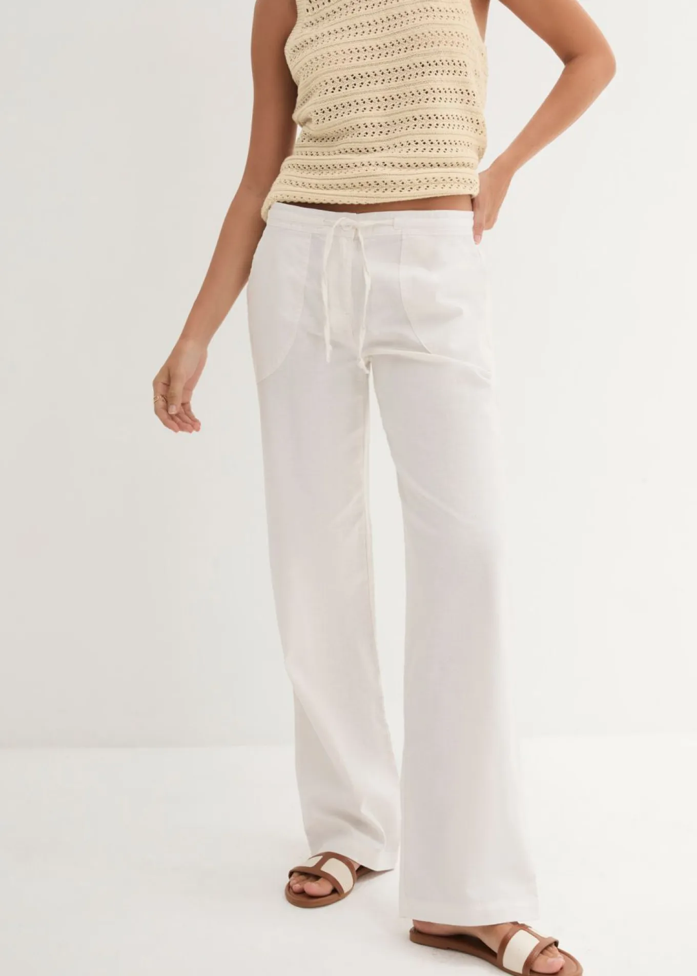 Pantalón ancho con lino
