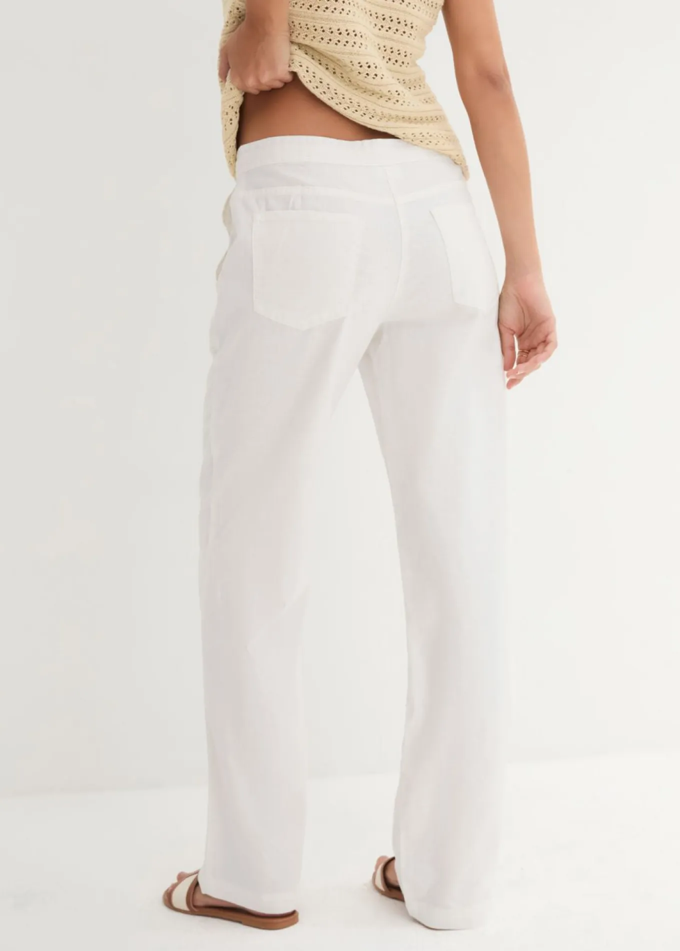 Pantalón ancho con lino