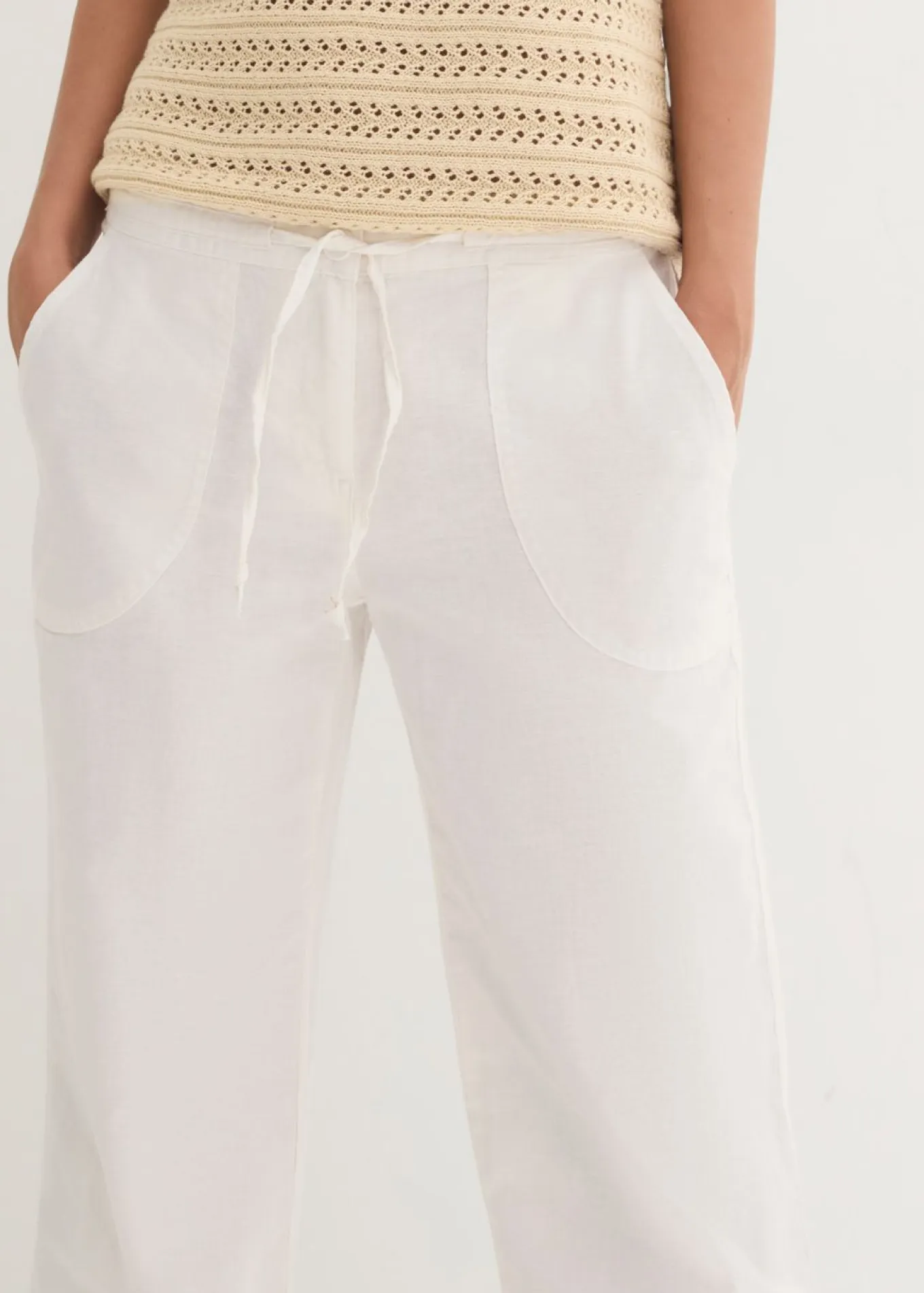 Pantalón ancho con lino