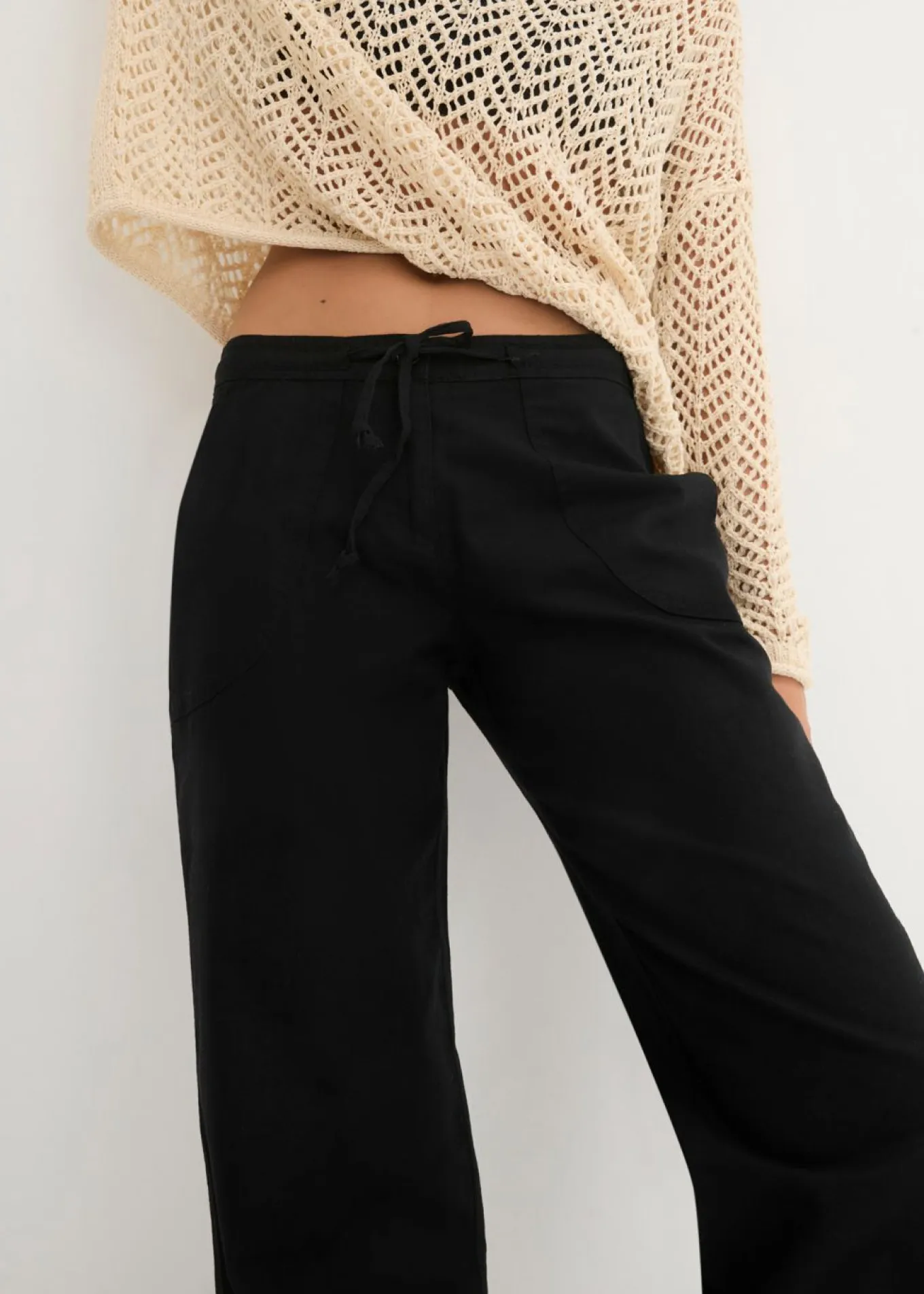 Pantalón ancho con lino
