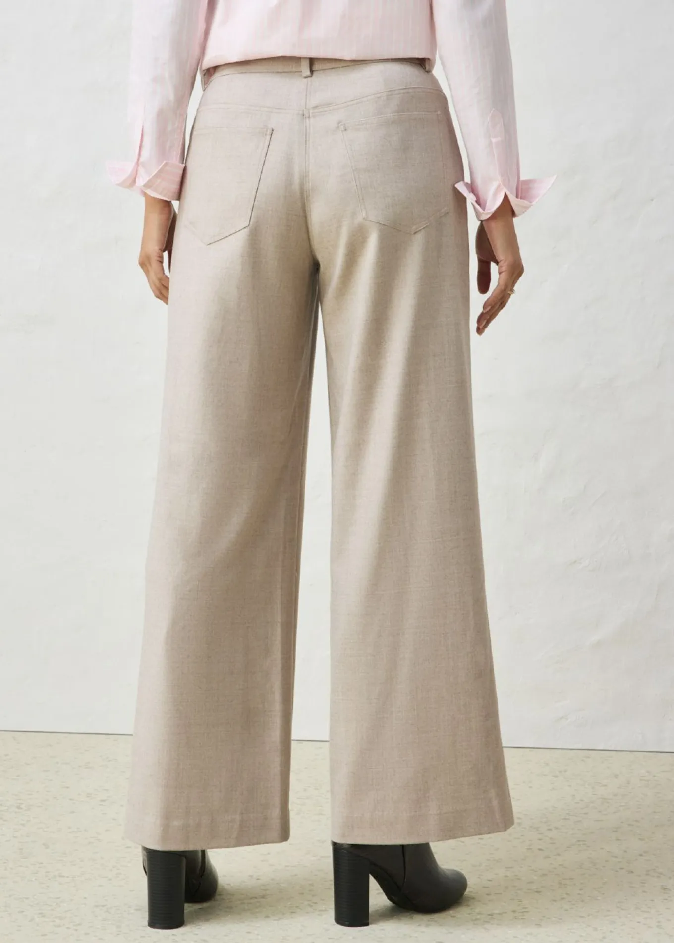Pantalón ancho de 5 bolsillos con lana