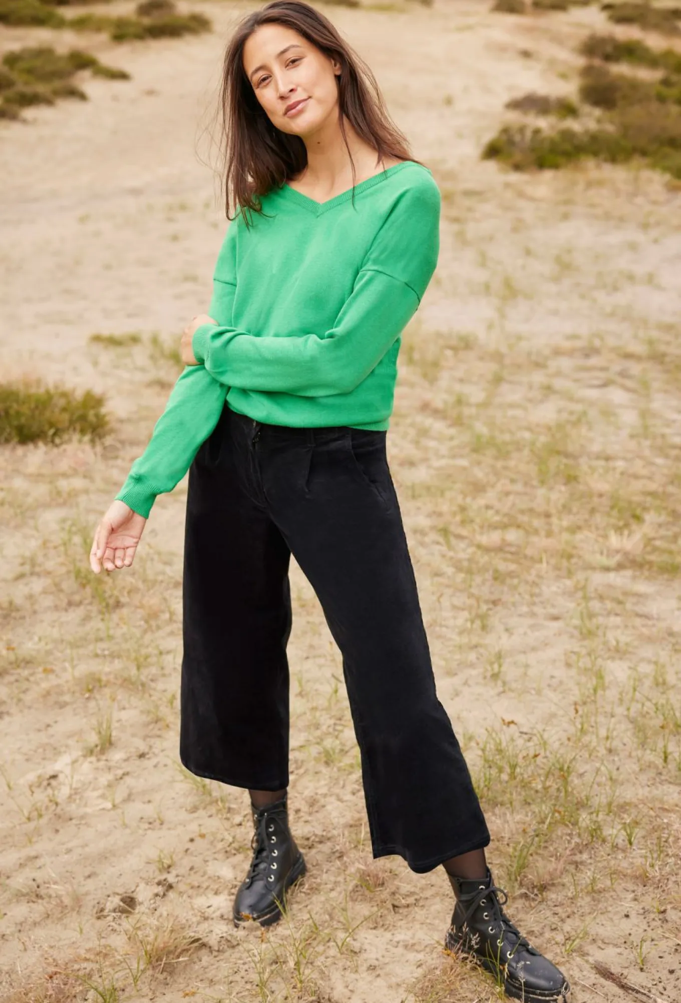 Pantalón ancho de pana elástica con cintura cómoda high waist, largo 7/8