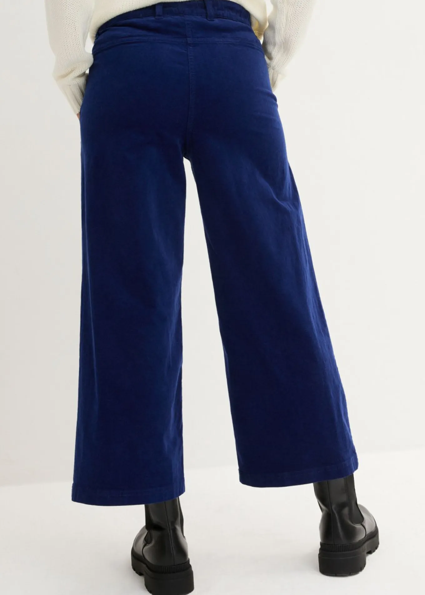 Pantalón ancho de pana elástica con cintura cómoda high waist, largo 7/8