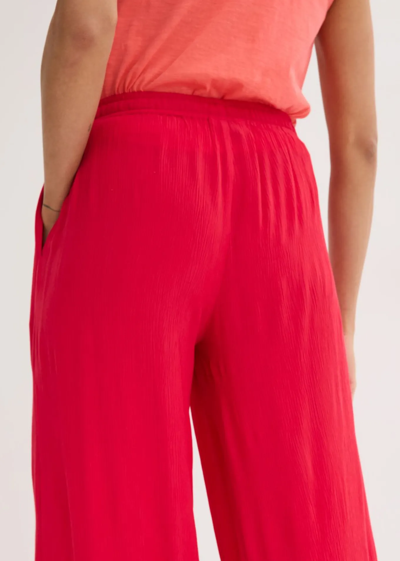 Pantalón ancho de viscosa fina