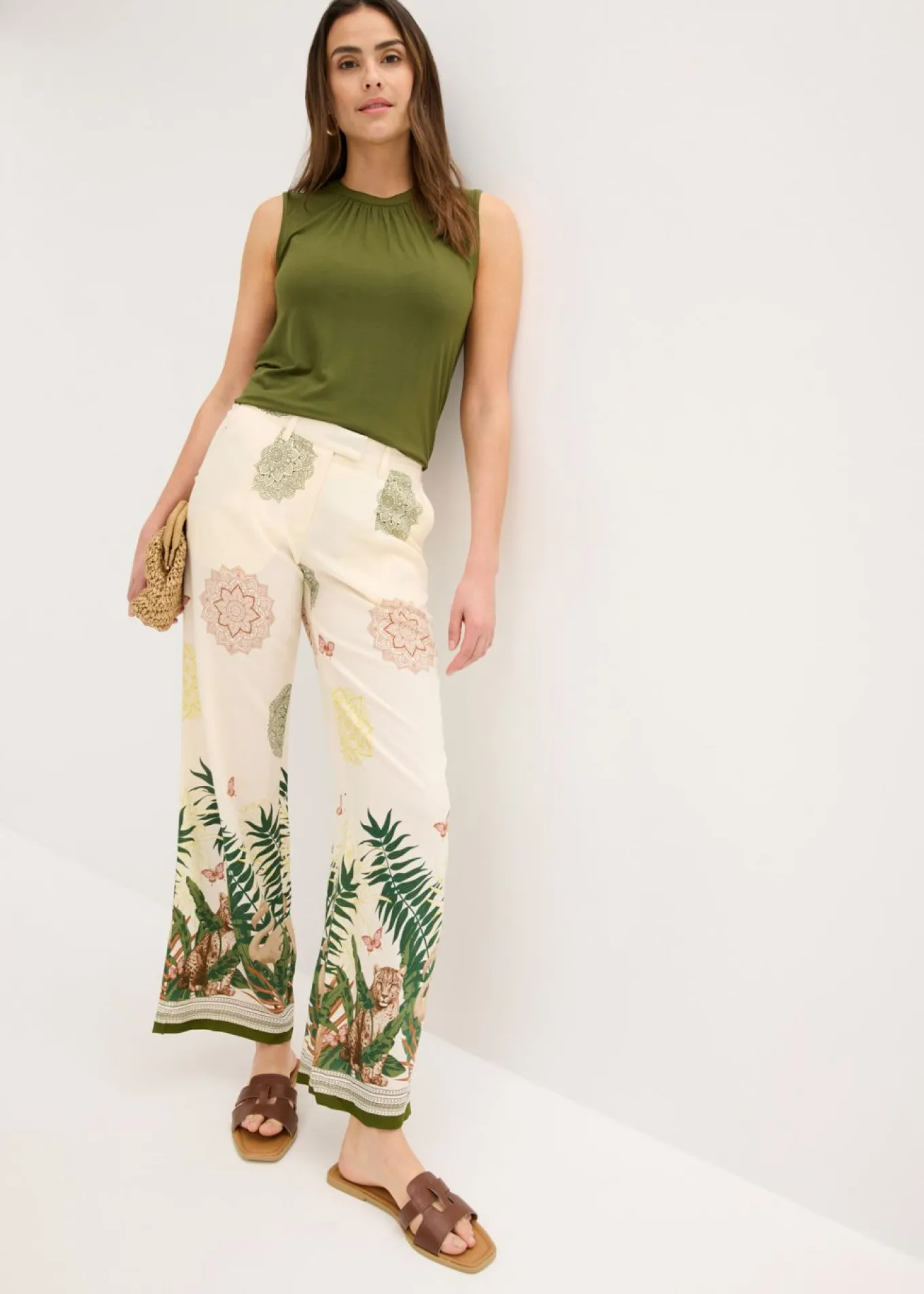 Pantalón ancho de viscosa con estampado en el borde