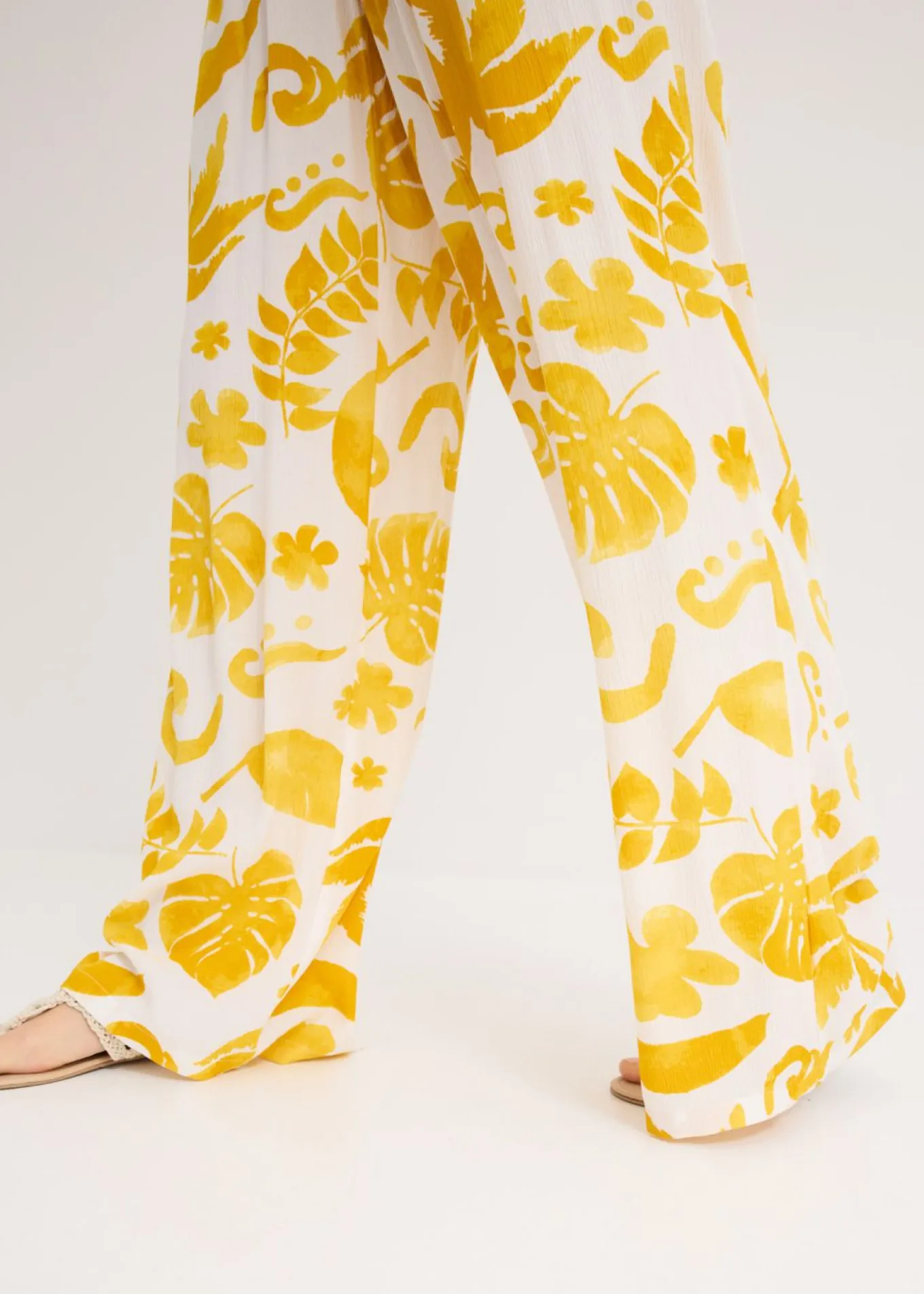 Pantalón ancho estampado de viscosa estructurada