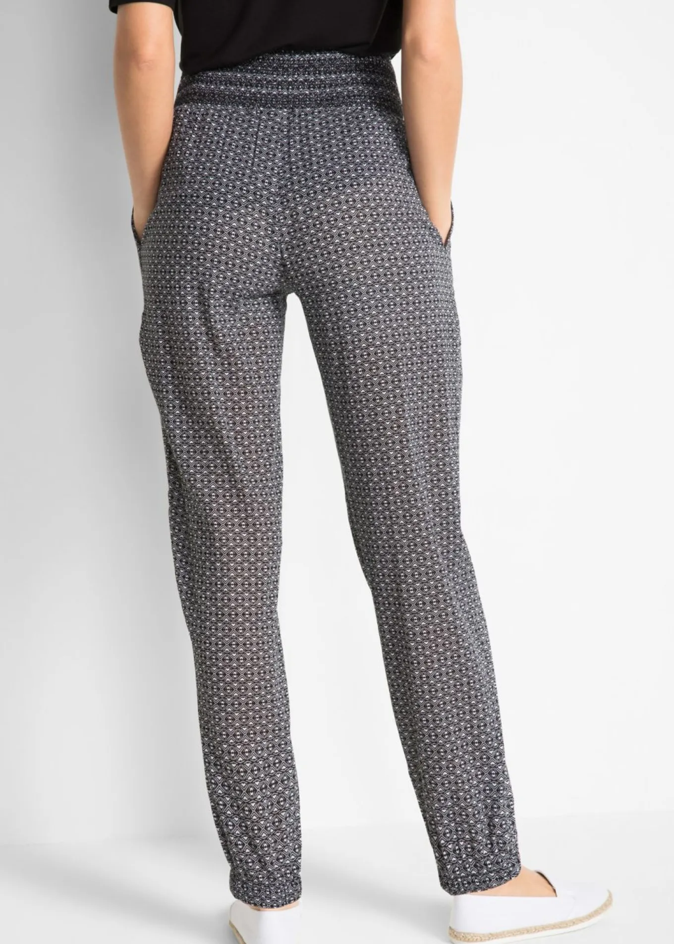 Pantalón bombacho arrugado