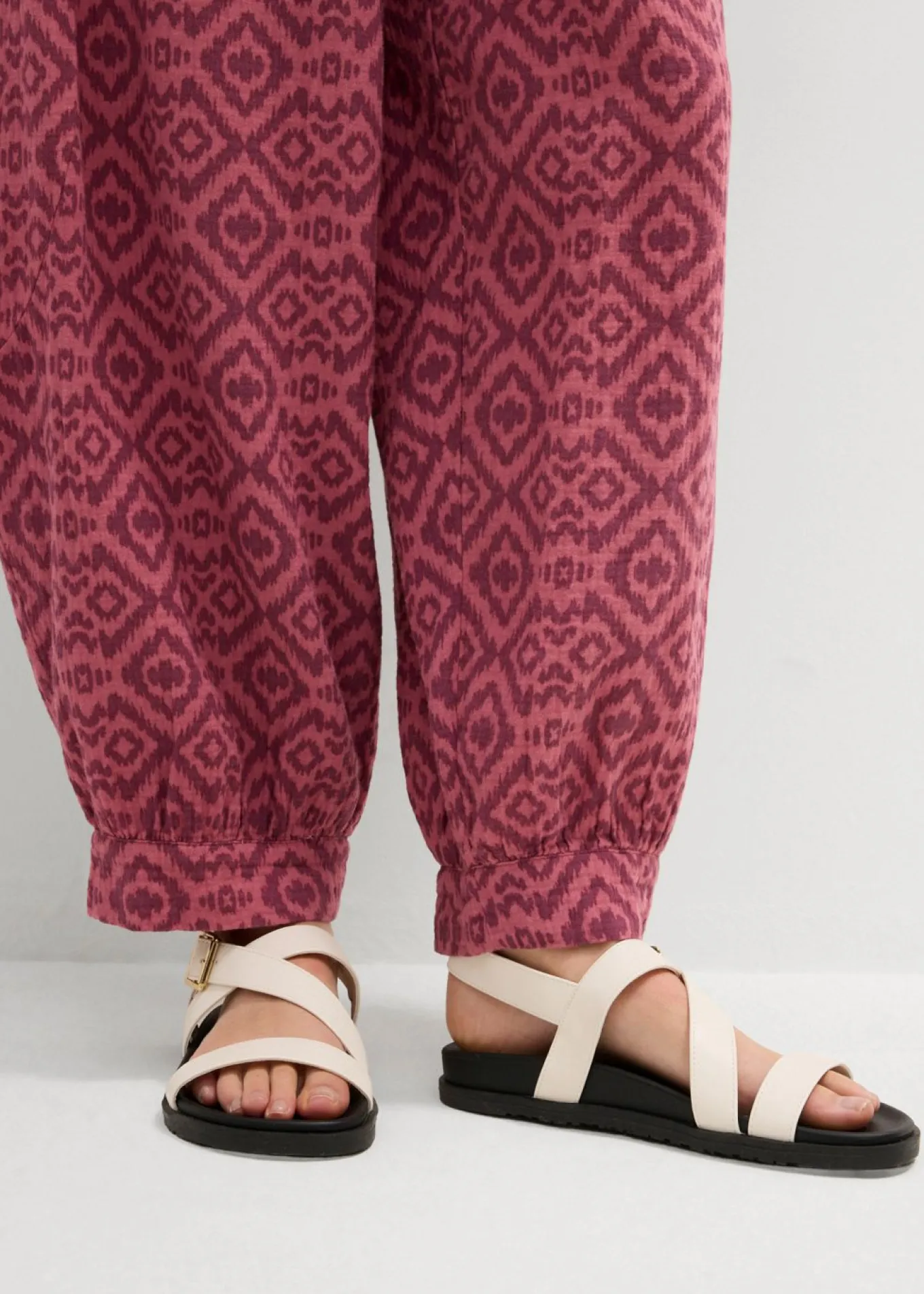 Pantalón bombacho de algodón puro
