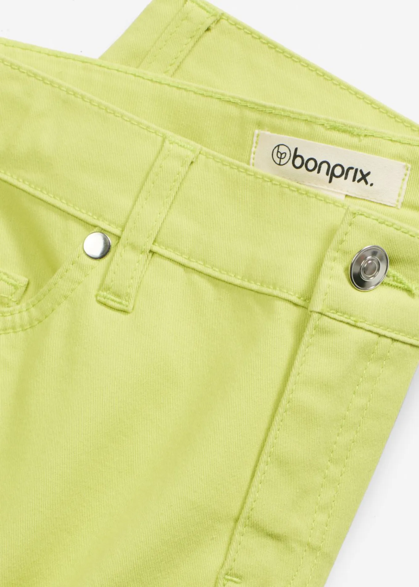 Pantalón capri con cintura cómoda