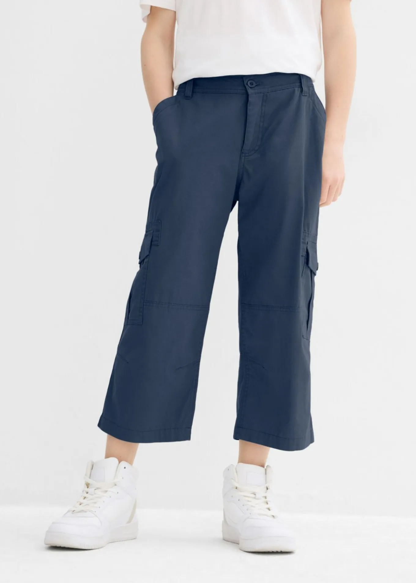 Pantalón capri de algodón puro con corte holgado