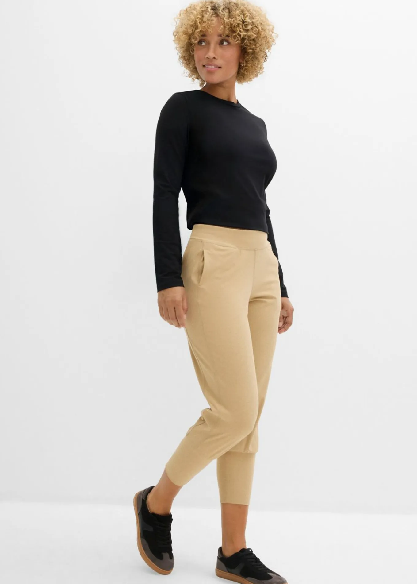 Pantalón capri de material suave