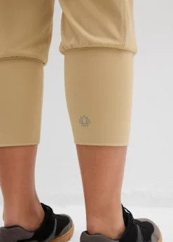 Pantalón capri de material suave