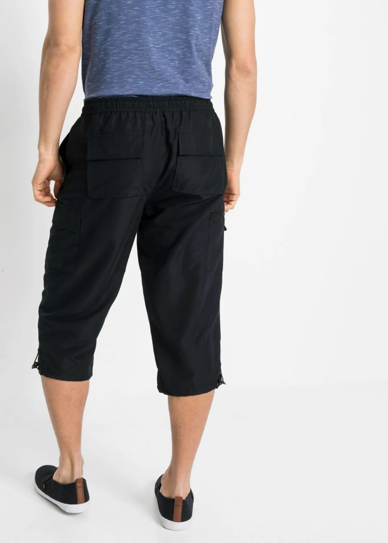 Pantalón capri de microfibra con corte regular