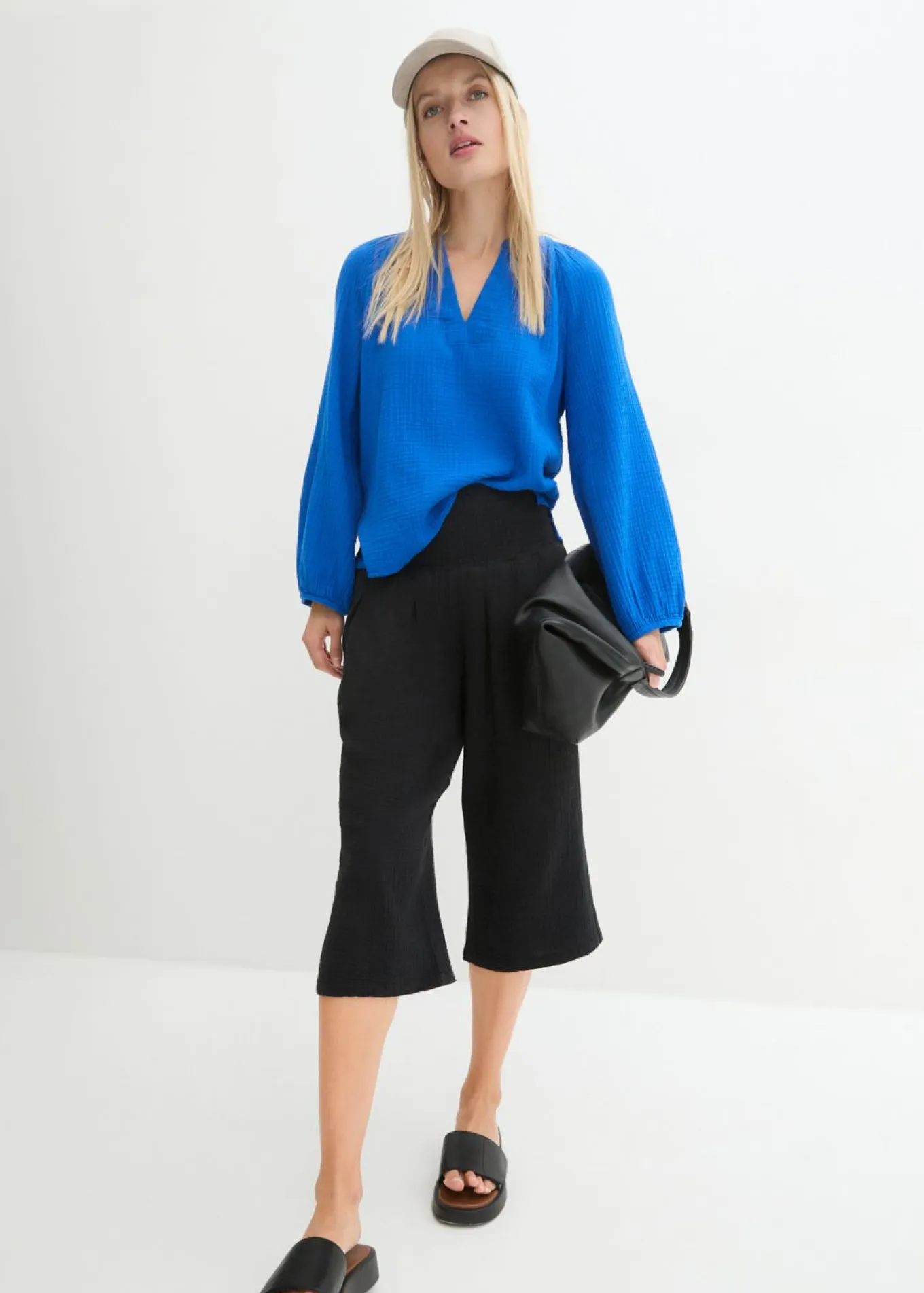 Pantalón capri de muselina suave