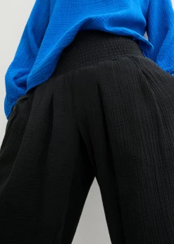 Pantalón capri de muselina suave