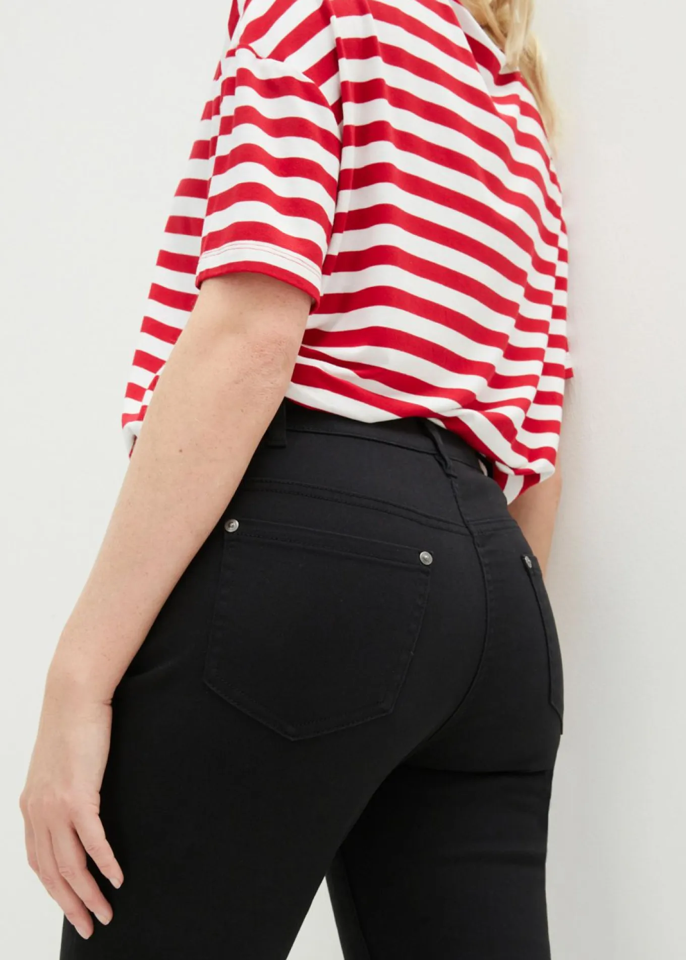 Pantalón capri de tiro alto