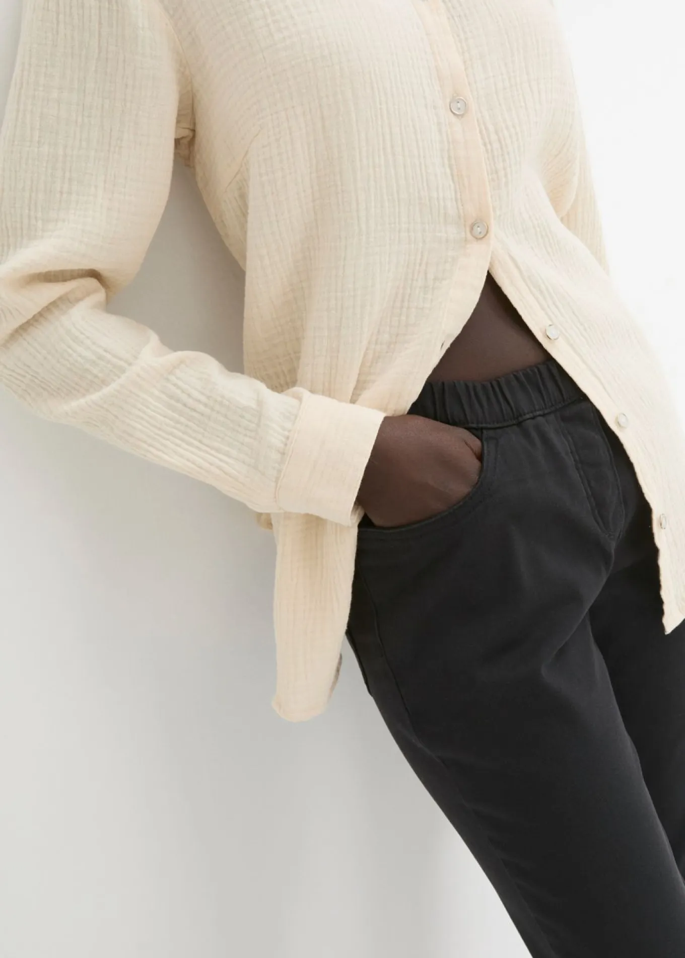 Pantalón capri sin cierre con elástico