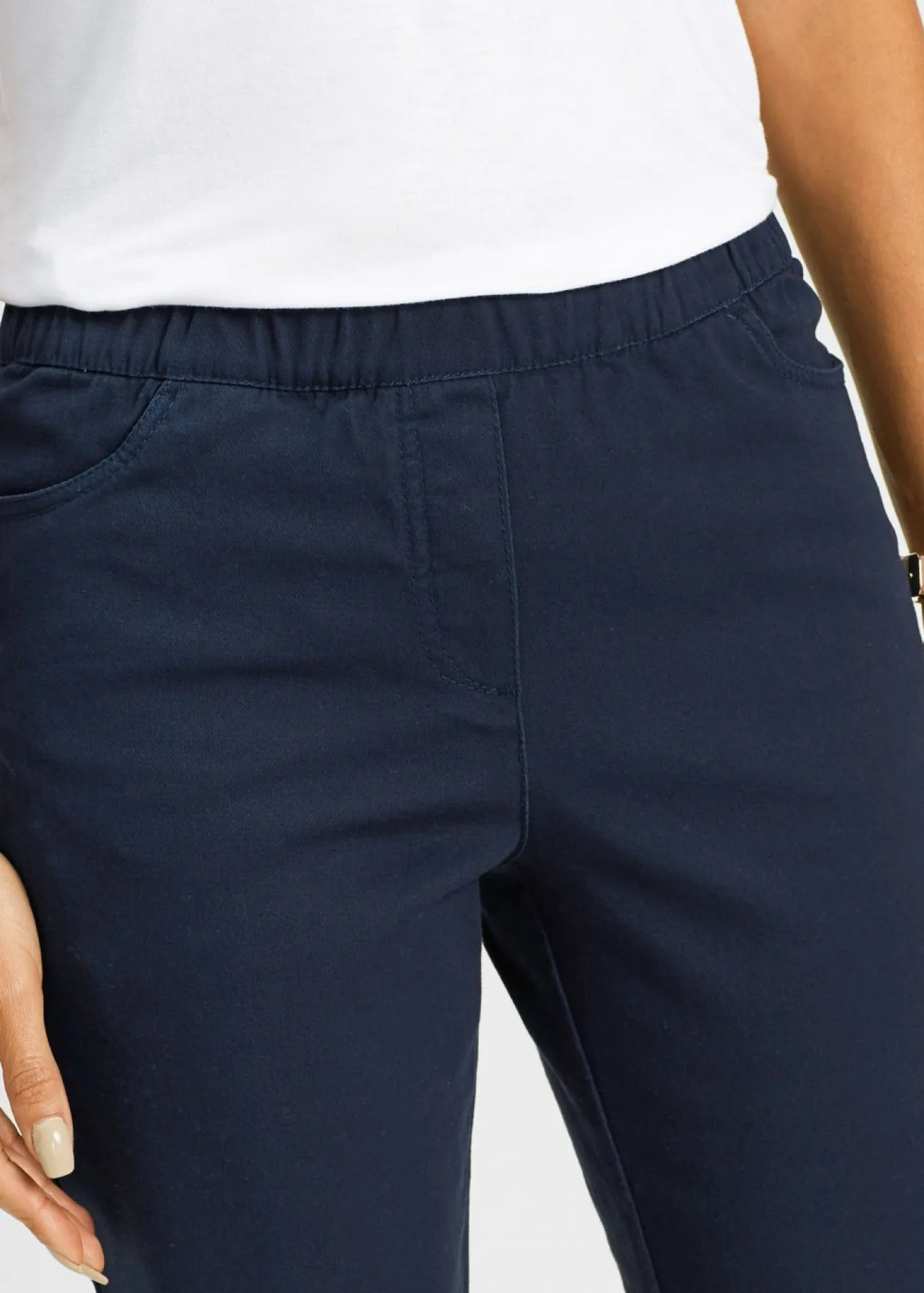 Pantalón capri sin cierre con elástico