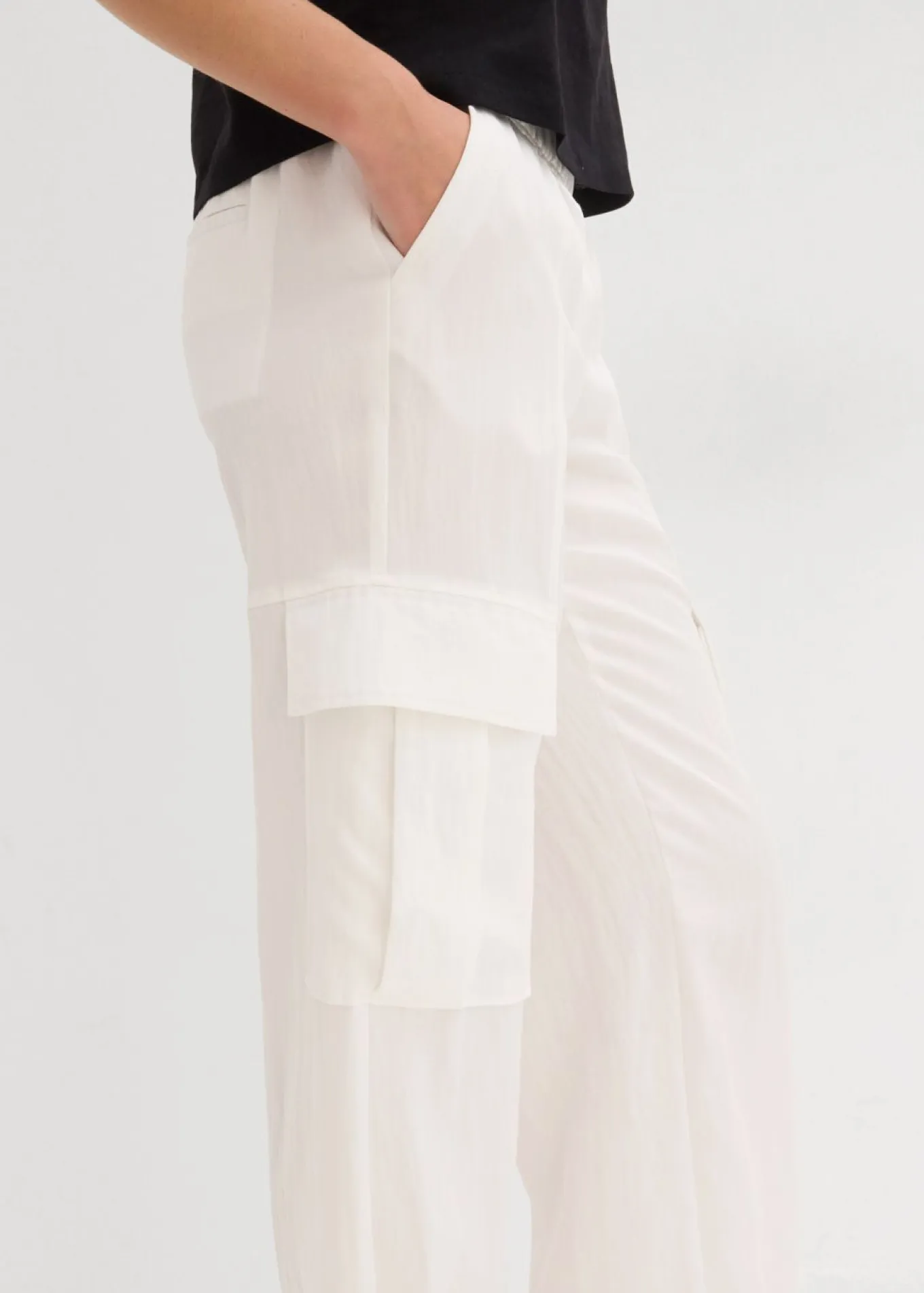 Pantalón cargo de mezcla de lyocell fluido