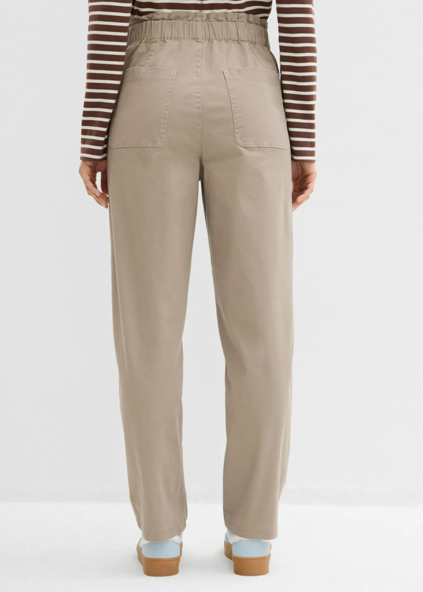 Pantalón cargo de sarga