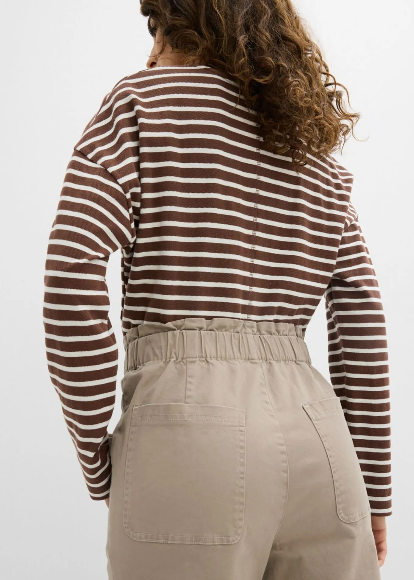 Pantalón cargo de sarga