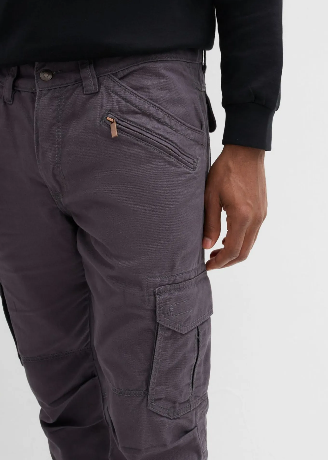 Pantalón cargo, relaxed fit, straight