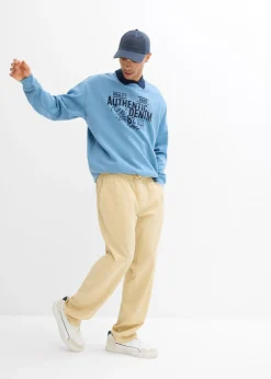 Pantalón chino elástico con corte recto y relajado