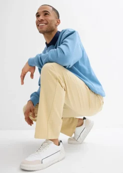 Pantalón chino elástico con corte recto y relajado