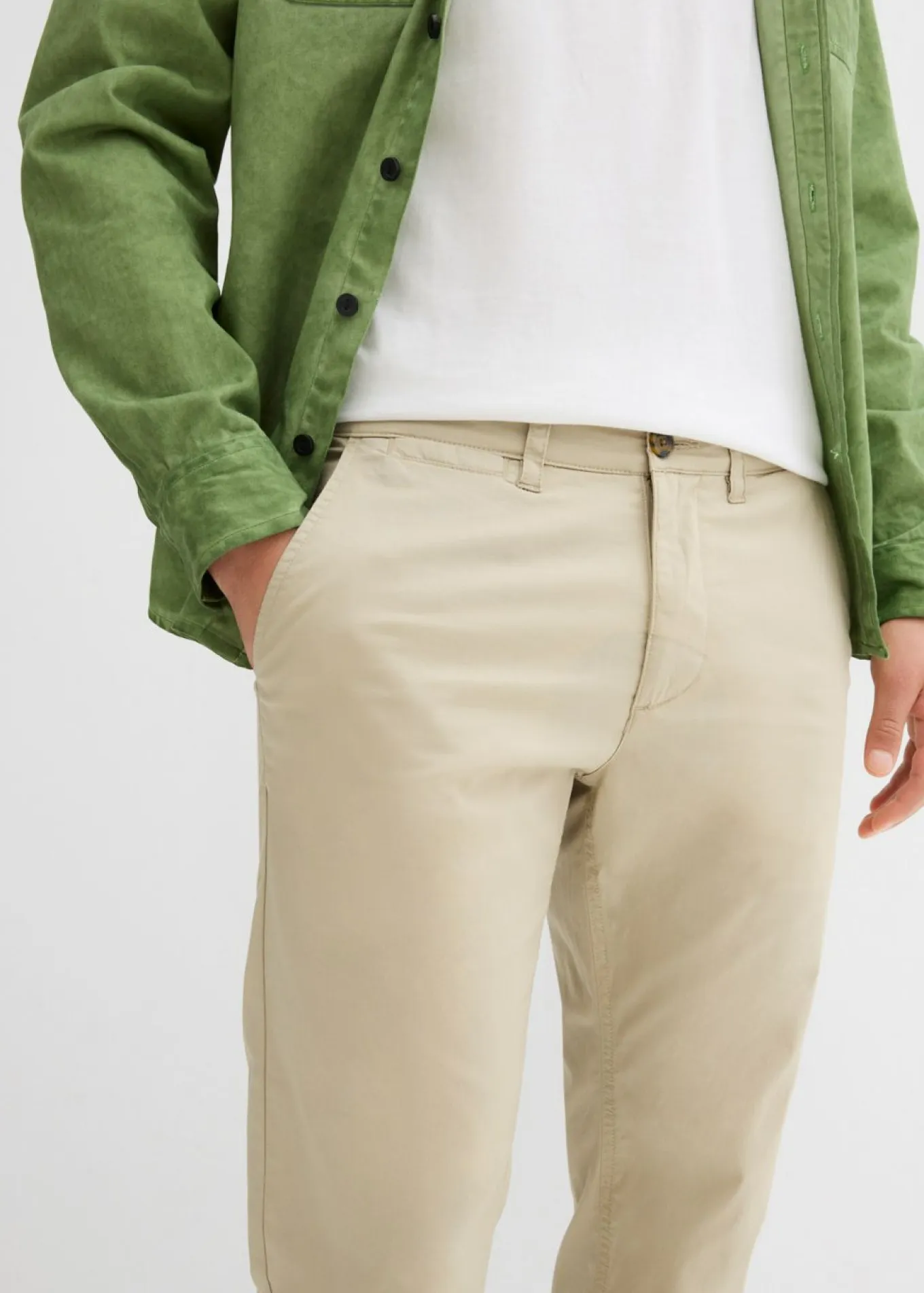 Pantalón chino elástico, regular fit, straight