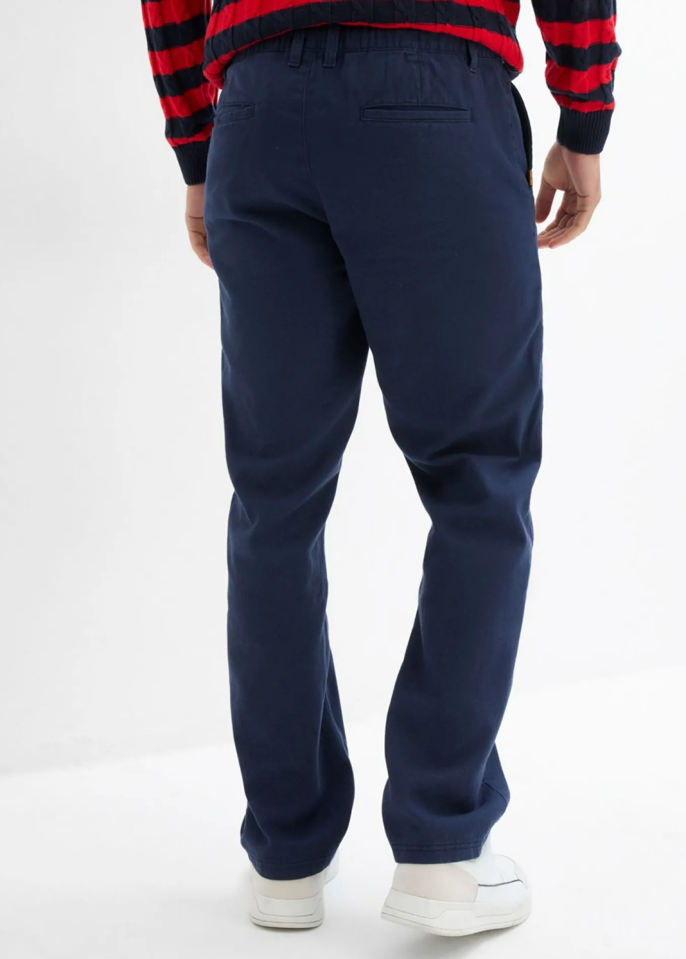 Pantalón chino, relaxed fit, de algodón puro, straight