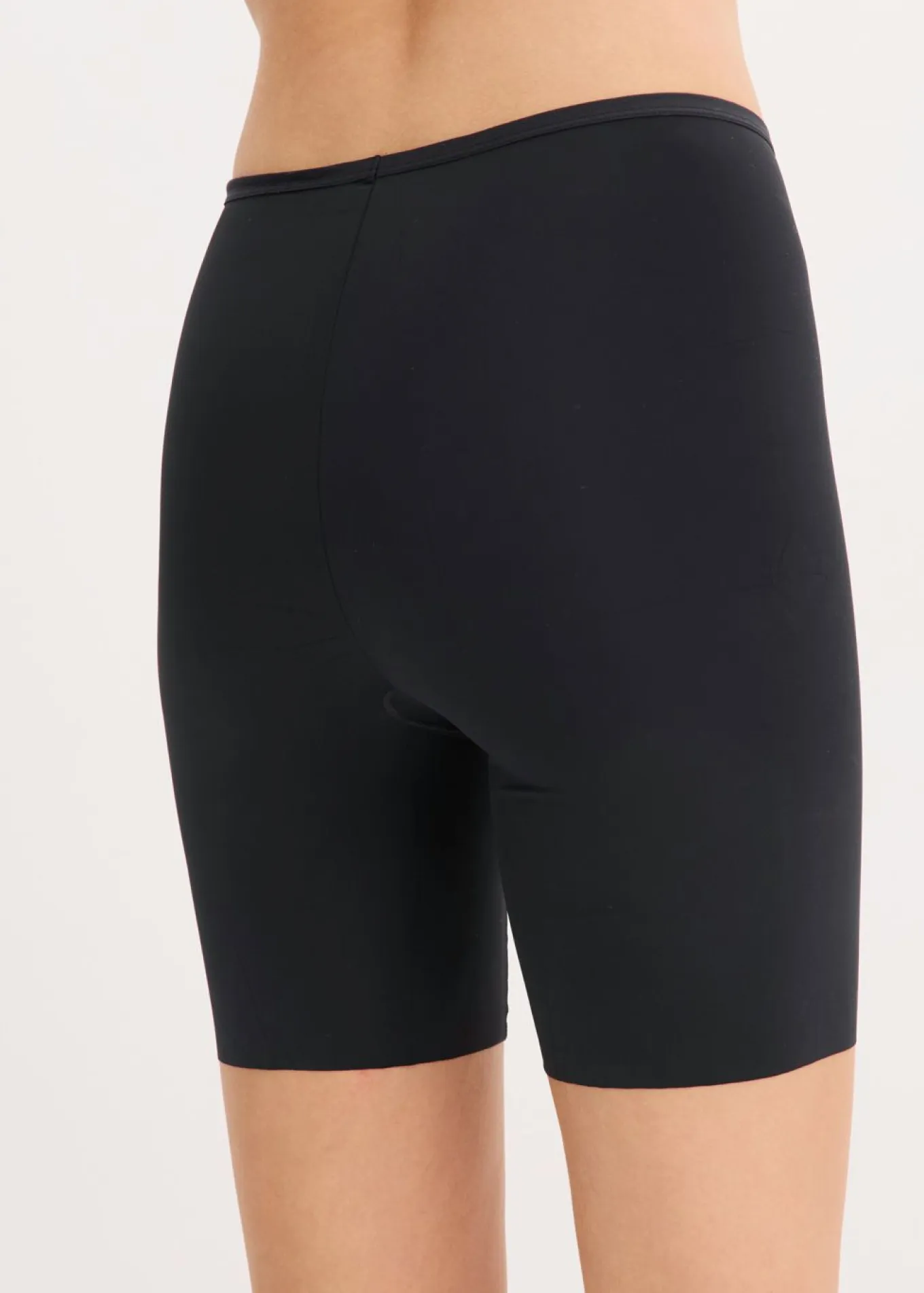Pantalón ciclista antirrozaduras con efecto transpirable