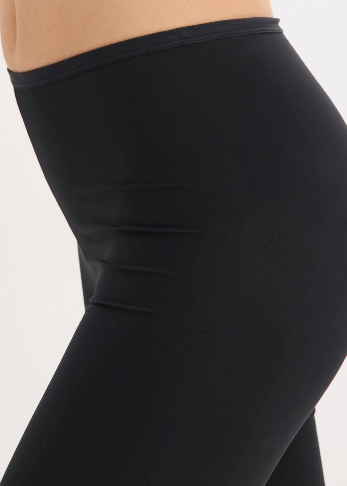 Pantalón ciclista antirrozaduras con efecto transpirable