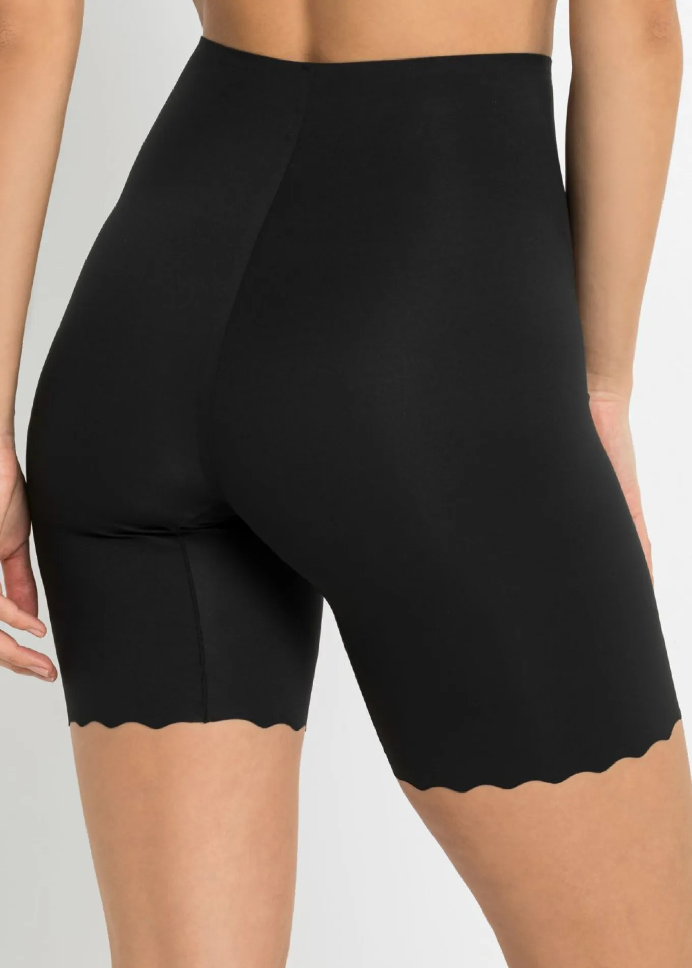 Pantalón ciclista con ligero efecto moldeador