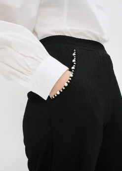 Pantalón con aplicaciones de perlas de punto estructurado