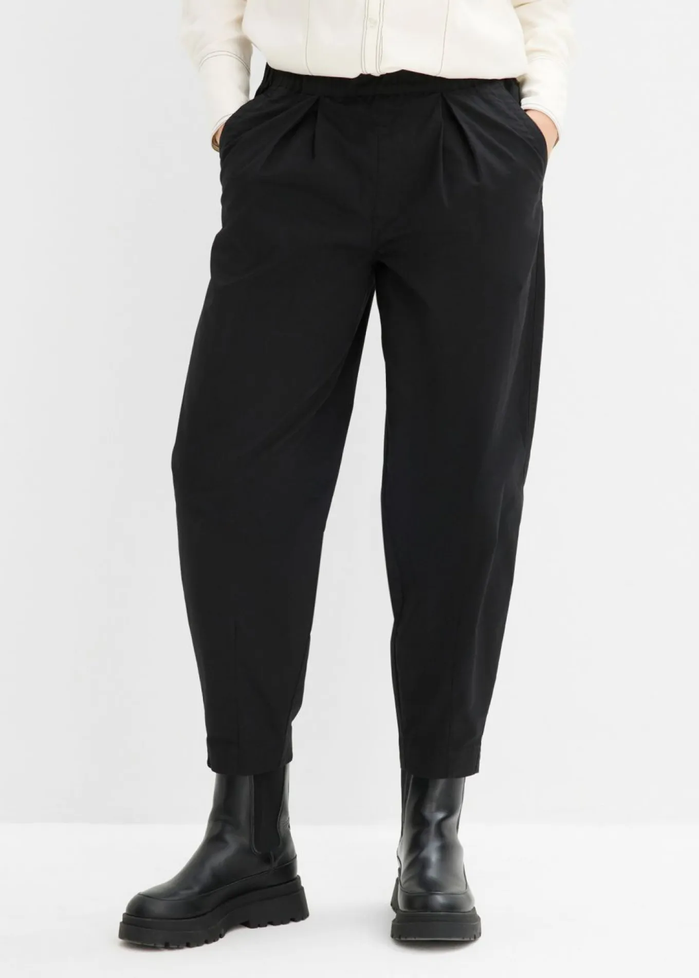Pantalón con corte barrel y cintura cómoda
