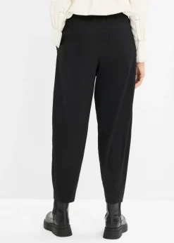 Pantalón con corte barrel y cintura cómoda