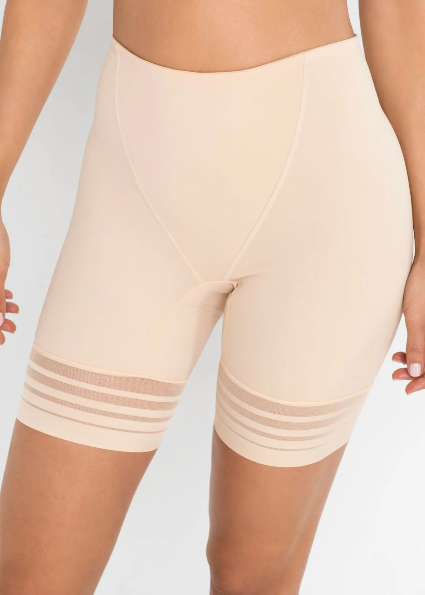Pantalón con efecto moldeador medio