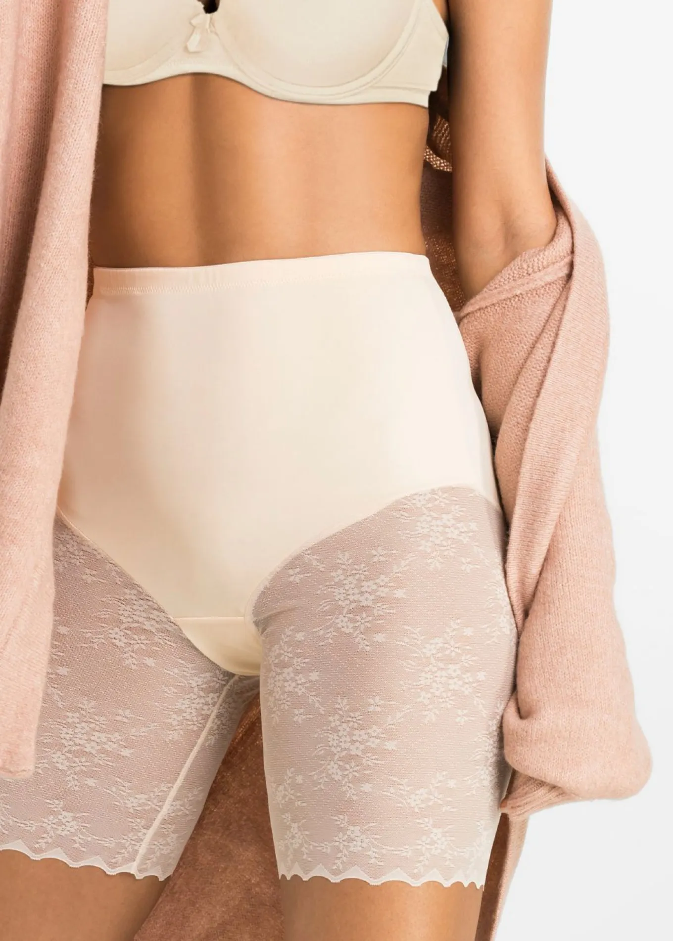Pantalón con efecto moldeador medio