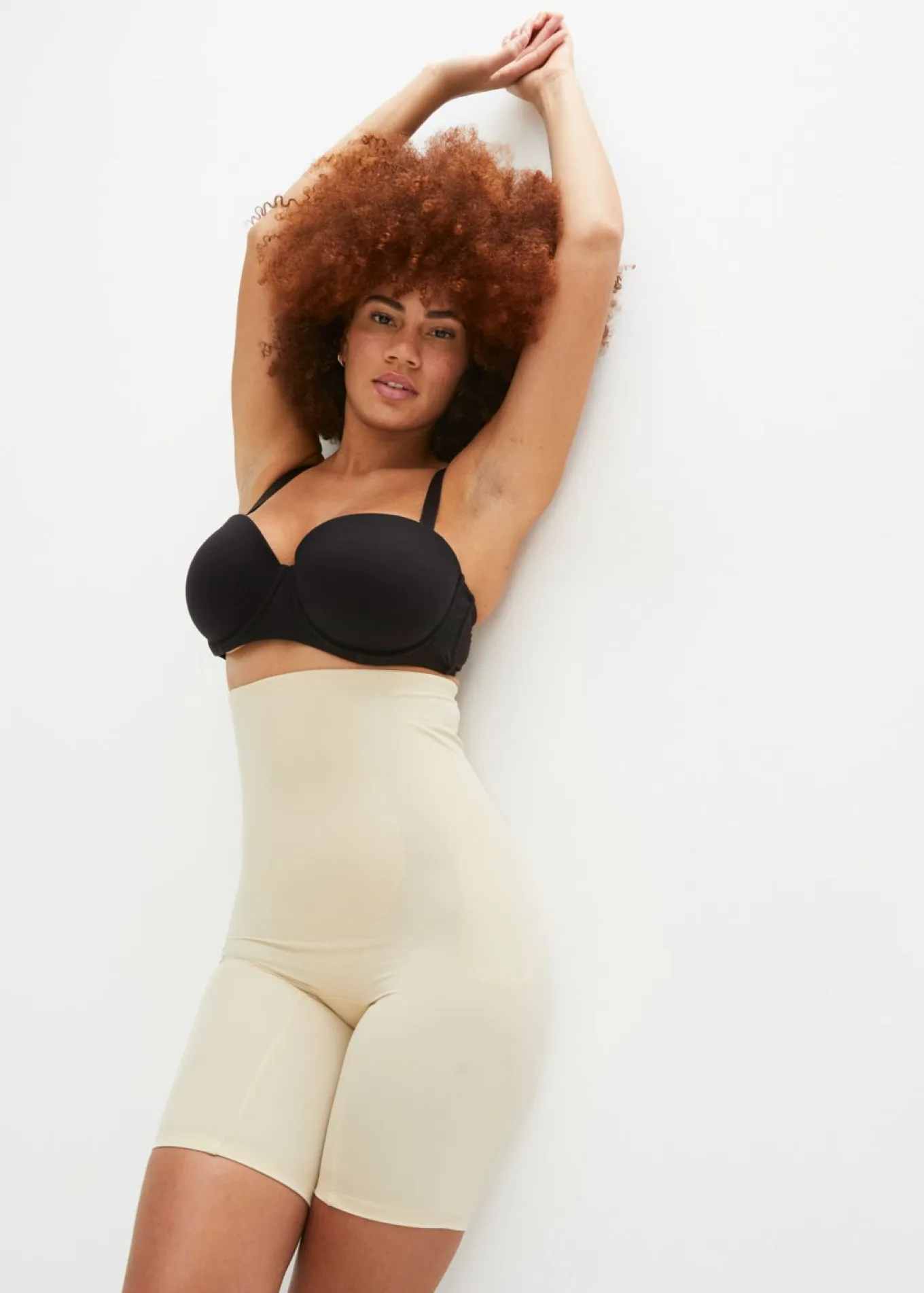 Pantalón con efecto moldeador medio