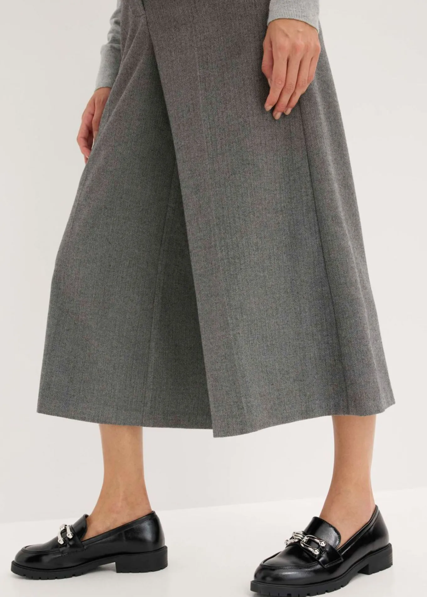 Pantalón con espiga en aspecto de lana