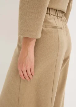 Pantalón con espiga en aspecto de lana
