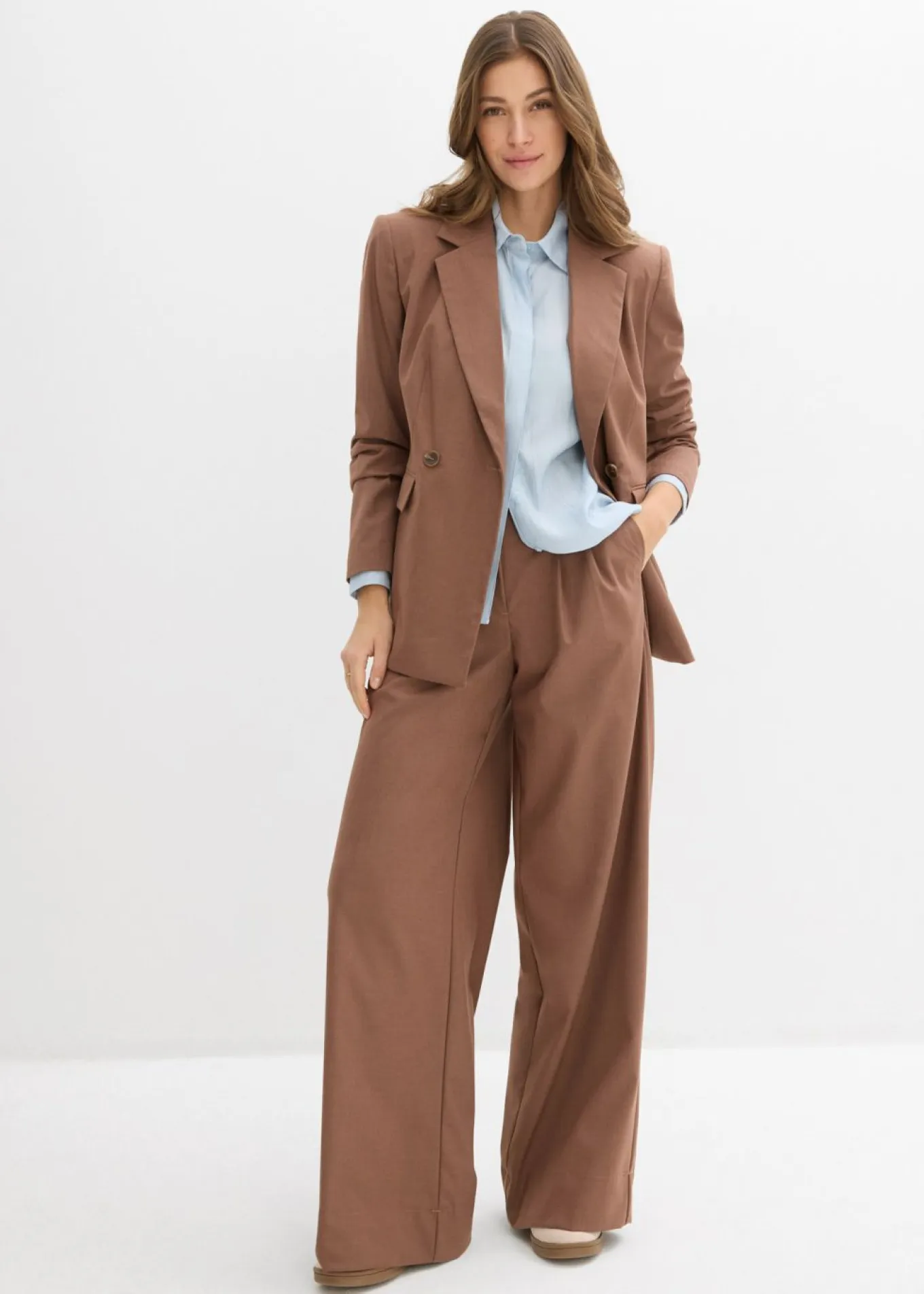Pantalón con pinzas y cinturilla cómoda