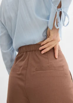 Pantalón con pinzas y cinturilla cómoda