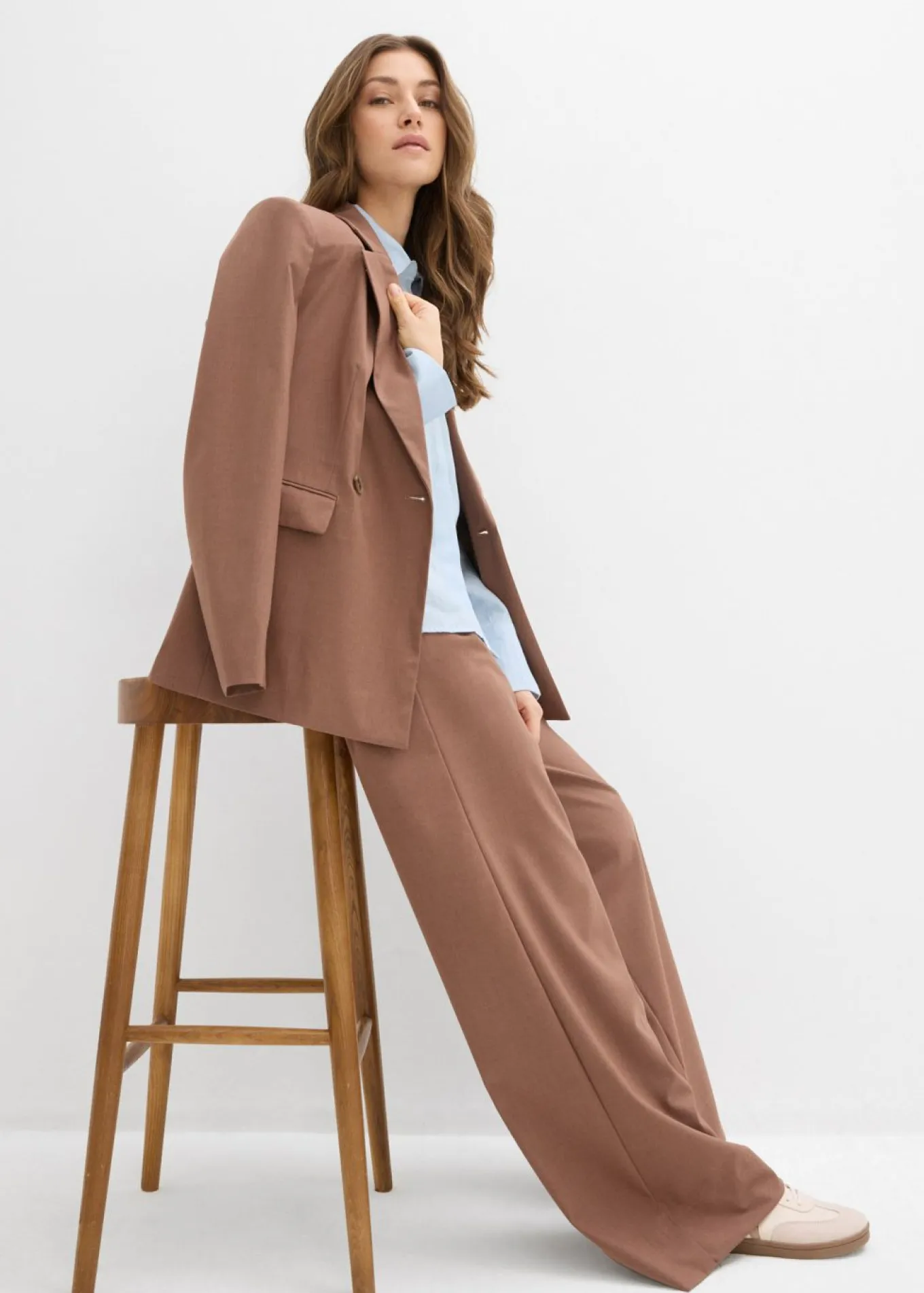 Pantalón con pinzas y cinturilla cómoda
