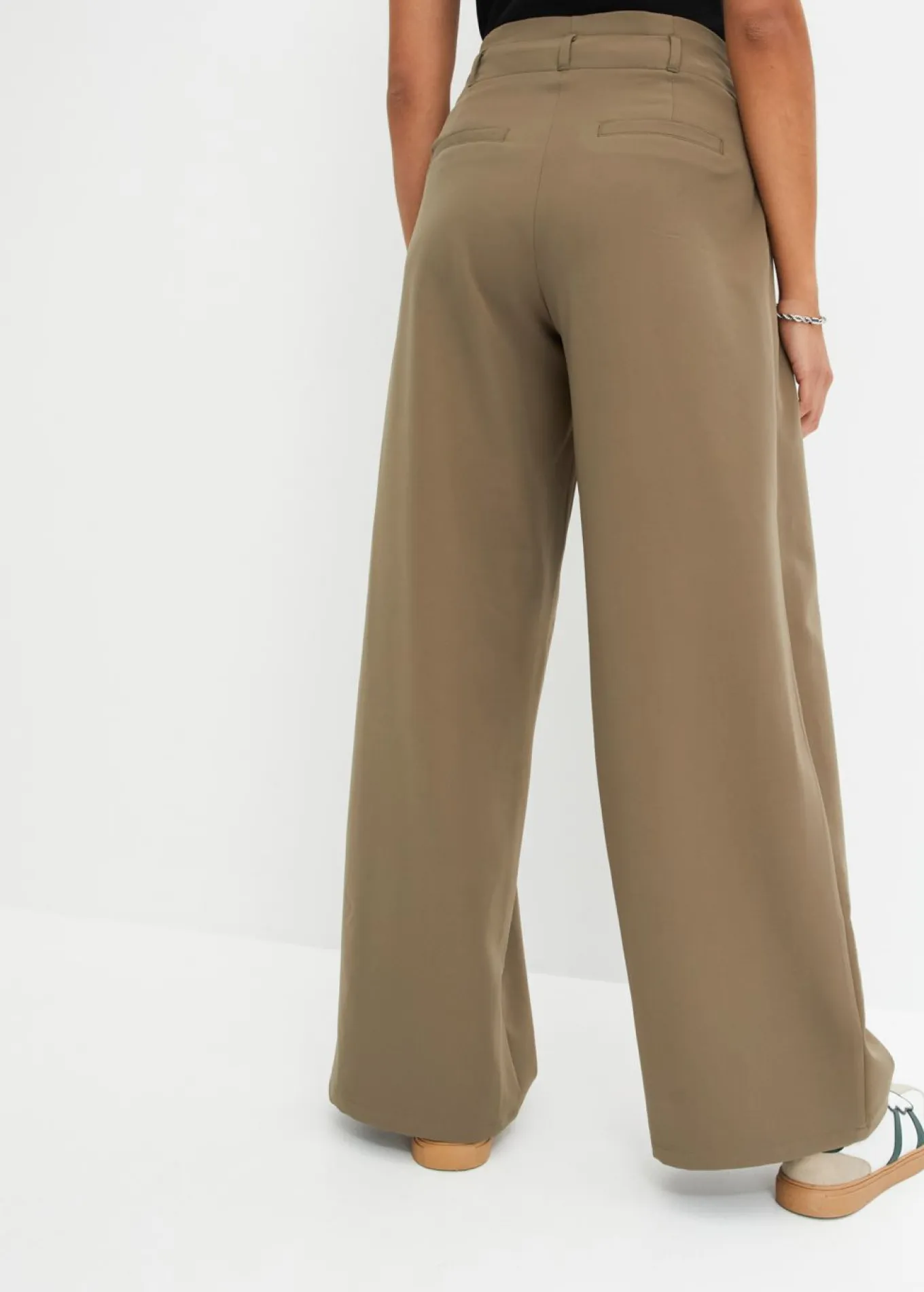 Pantalón con pinzas y cinturilla cómoda