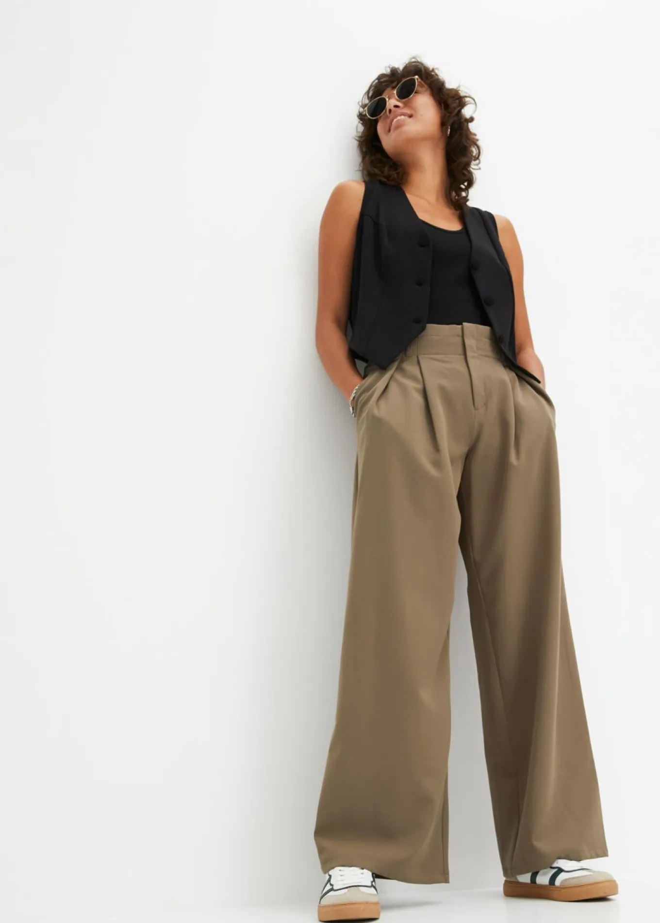 Pantalón con pinzas y cinturilla cómoda